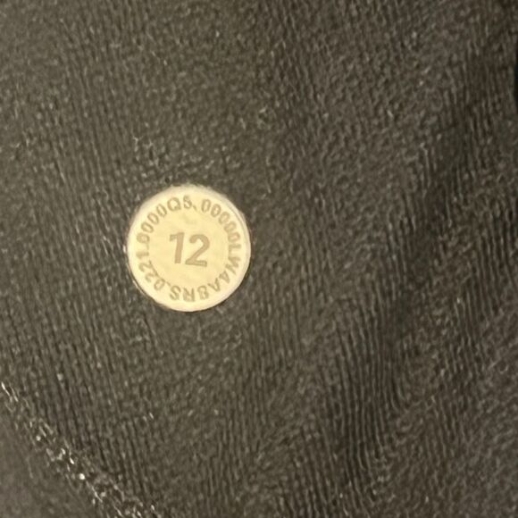 Lululemon Black Seamless Sweat Wicking Training Jacket Size 12 - Picture 7 of 9